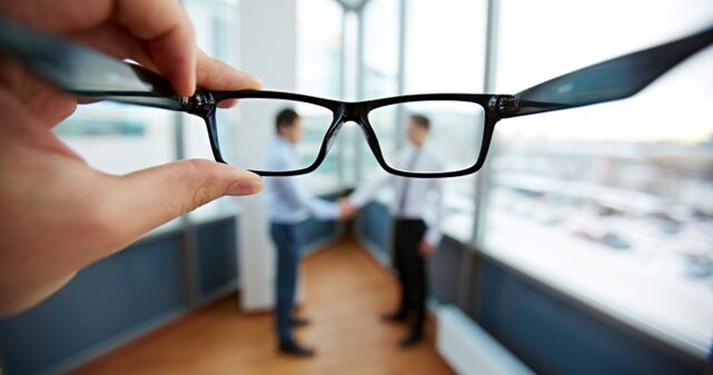 Worsening of visual acuity